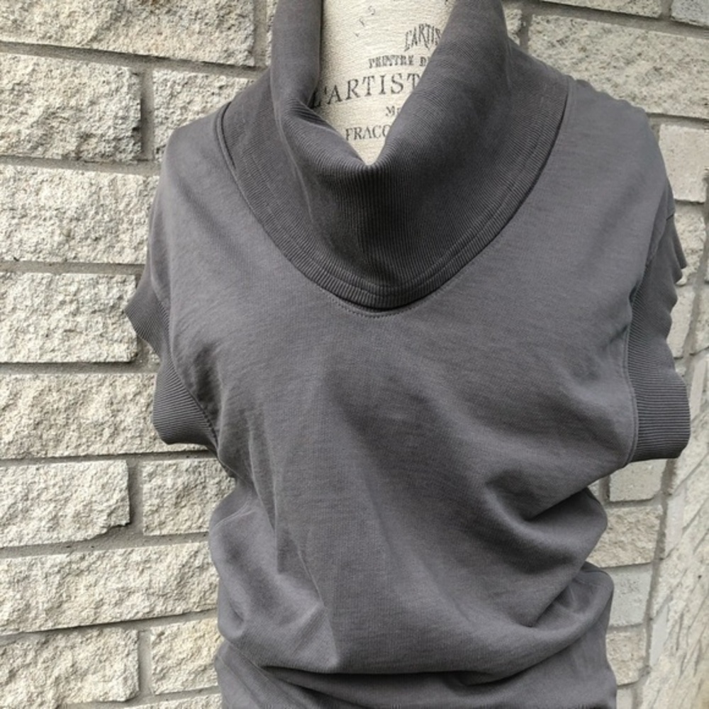 Smoke Grey Turtleneck    GD1